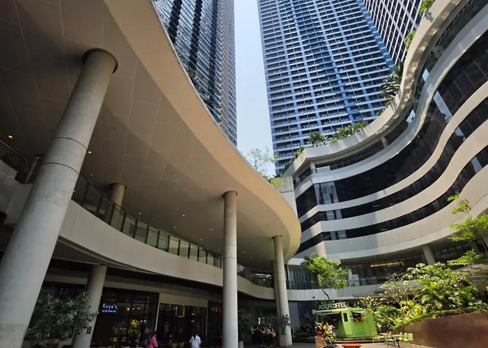 Air Residences Makati With Sunset View マニラ市